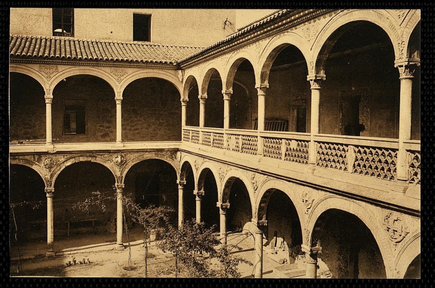 Toledo : Claustro del Hospital de Santa Cruz / L. Roisin, fot.-. [Imagen]