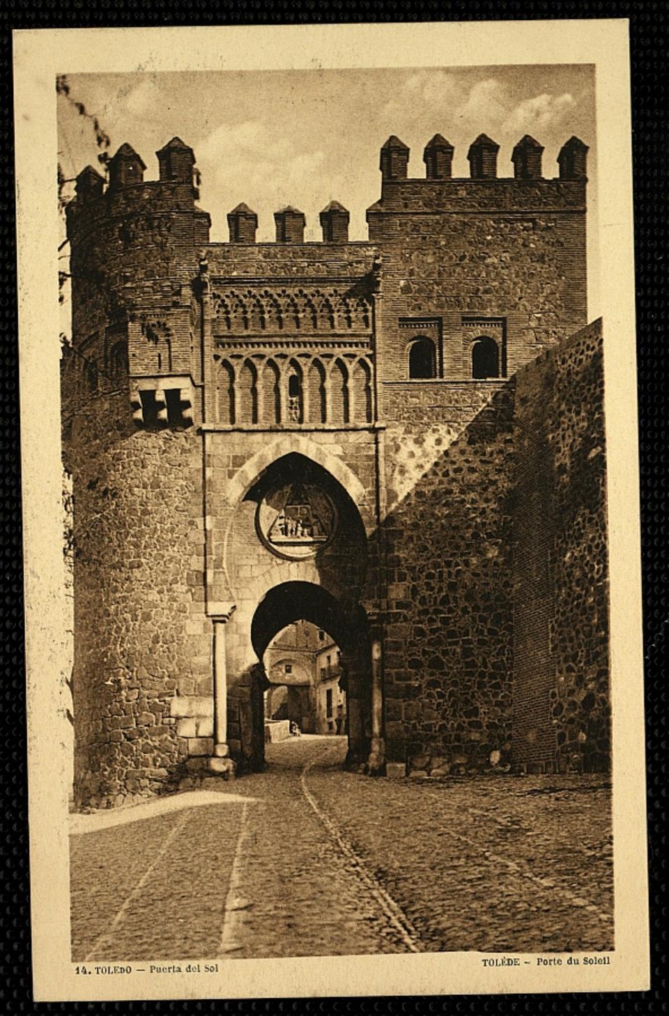 Toledo : Puerta del Sol / L. Roisin, fot.-. [Imagen]