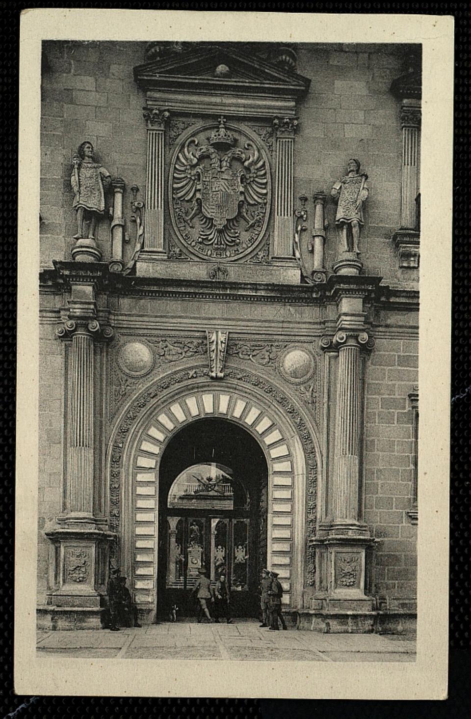 Toledo : Puerta del Alcázar / L. Roisin, fot.-. [Imagen]