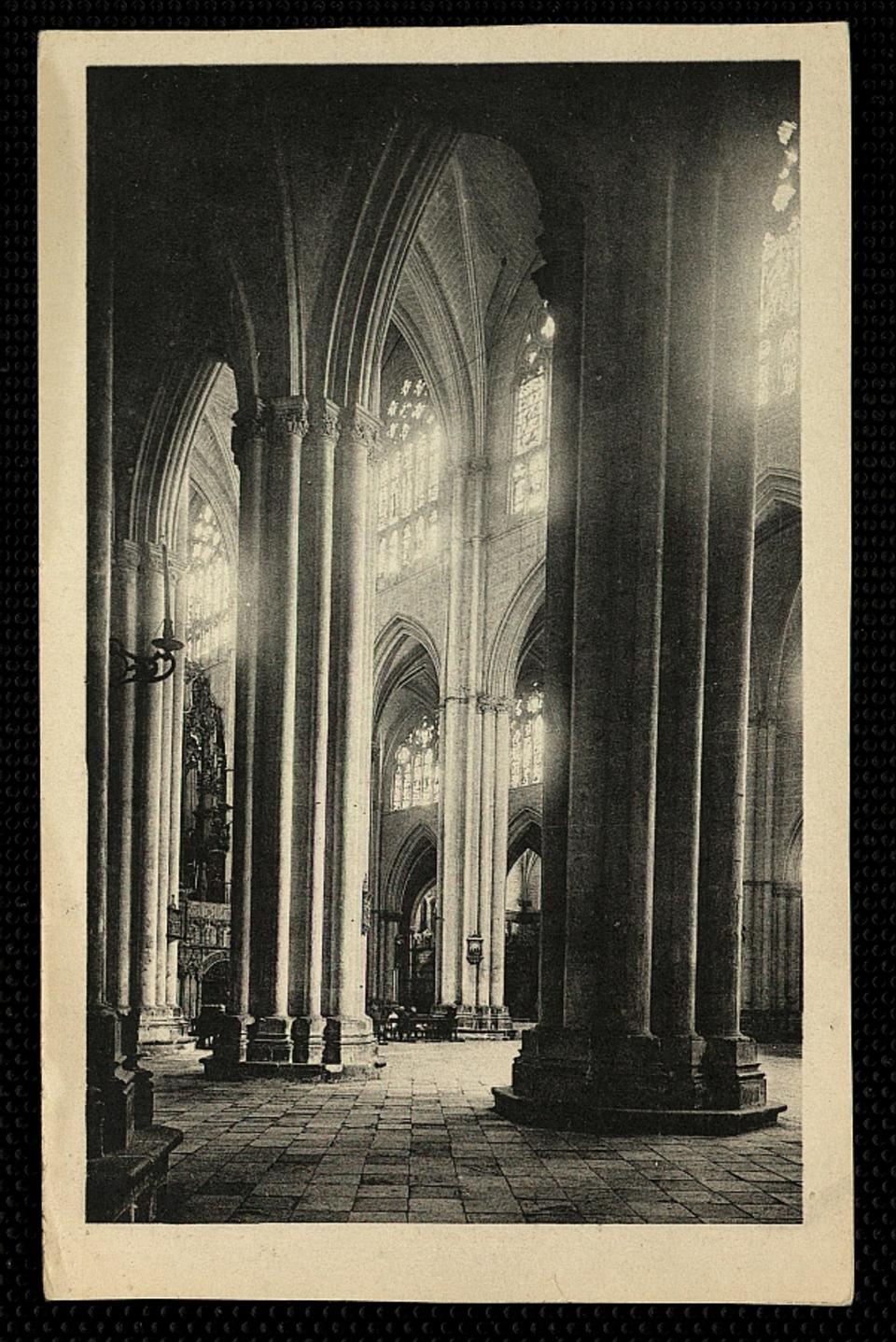 Toledo : Catedral - Interior / L. Roisin, fot.-. [Imagen]