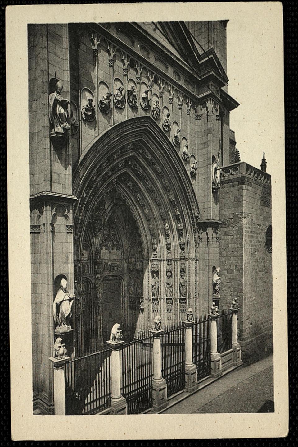 Toledo : Catedral - Puerta de los Leones / L. Roisin, fot.-. [Imagen]