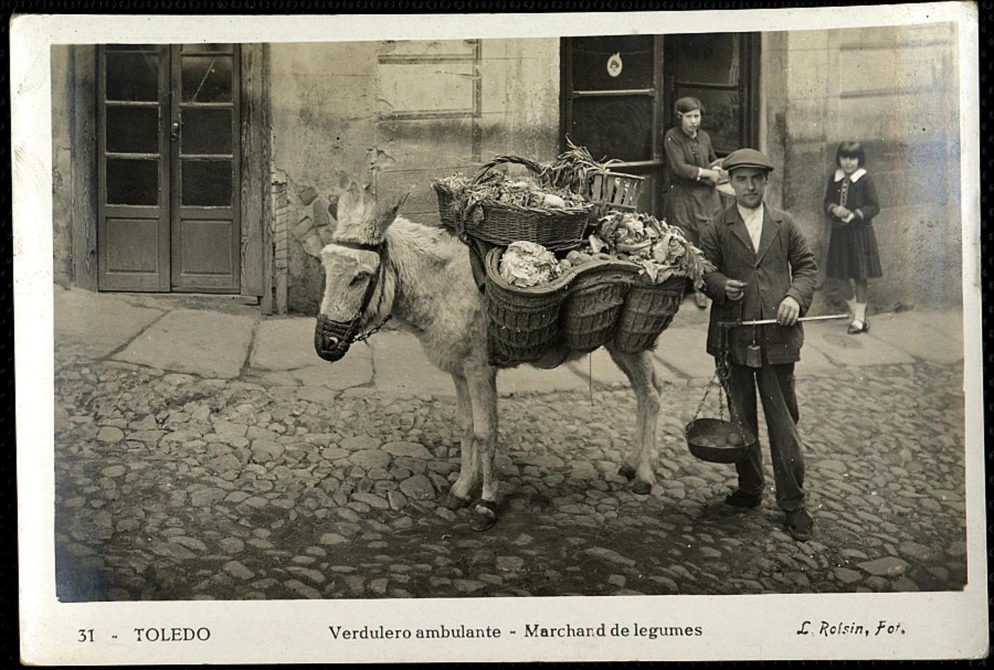 Toledo : Verdulero ambulante / L. Roisin, fot.-. [Imagen]