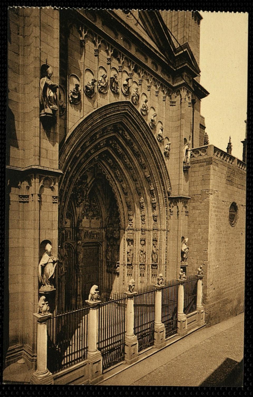 Toledo : Catedral - Puerta de los Leones / L. Roisin, fot.-. [Imagen]